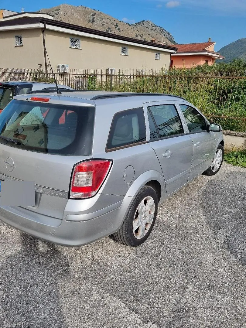 Opel Astra 2008 photo 3