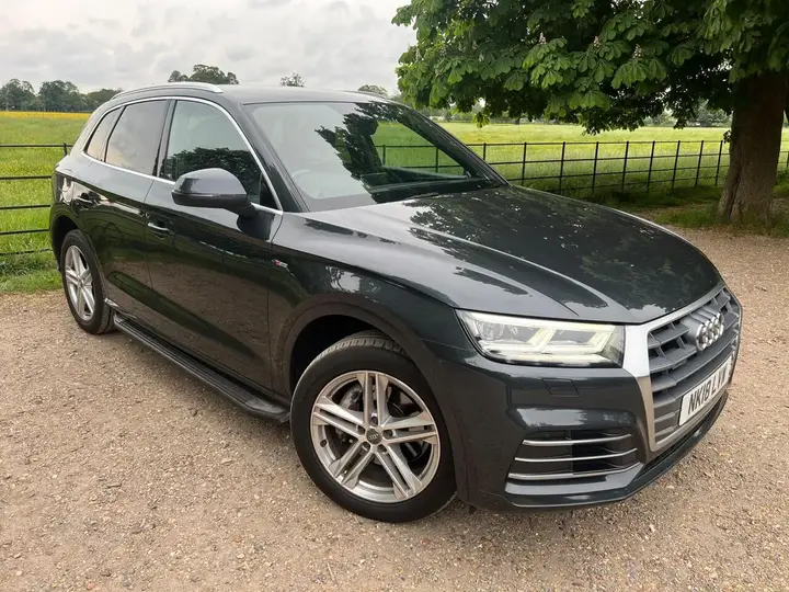 Audi Q5 2018 photo 2