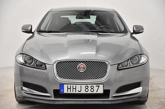 Jaguar Xf 2014 photo 3