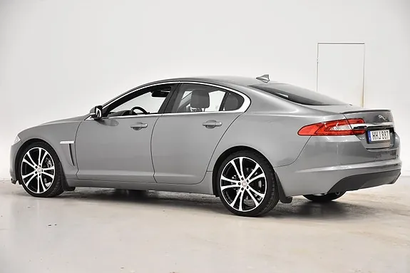 Jaguar Xf 2014 photo 5