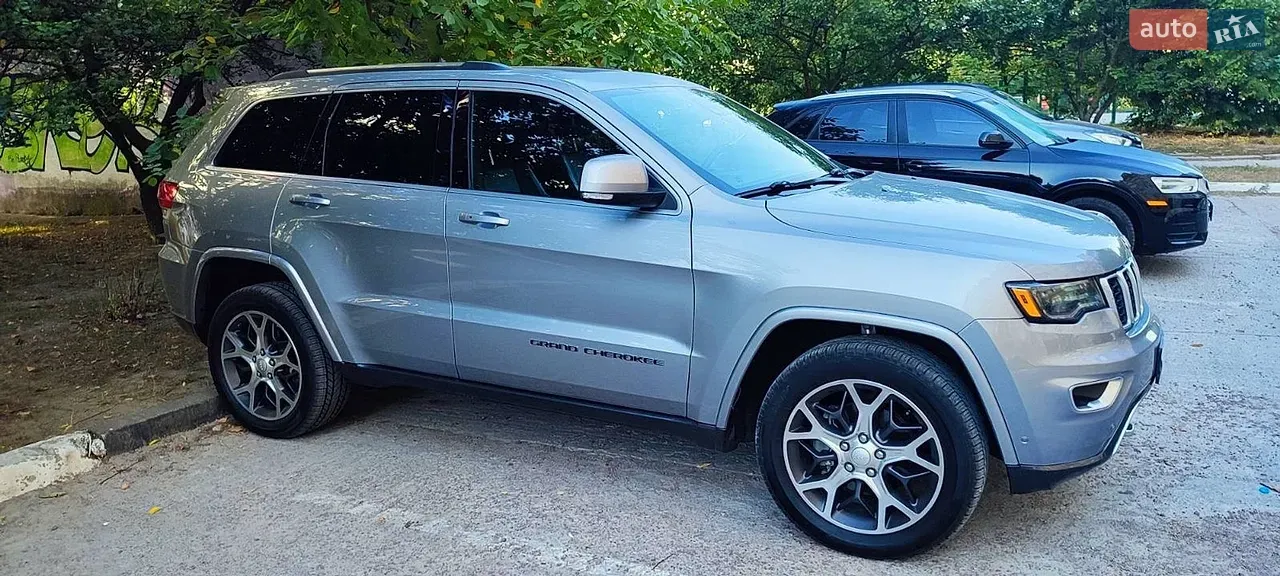 Jeep Grand Cherokee 2017 photo 2
