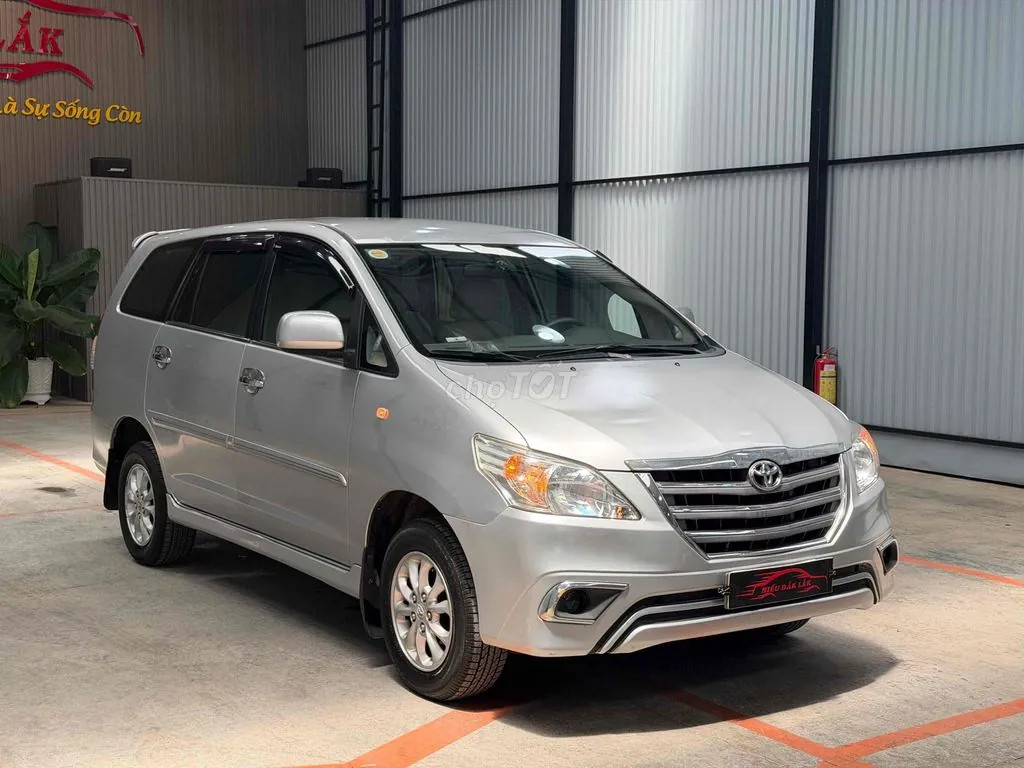 Toyota Innova 2015 photo 3