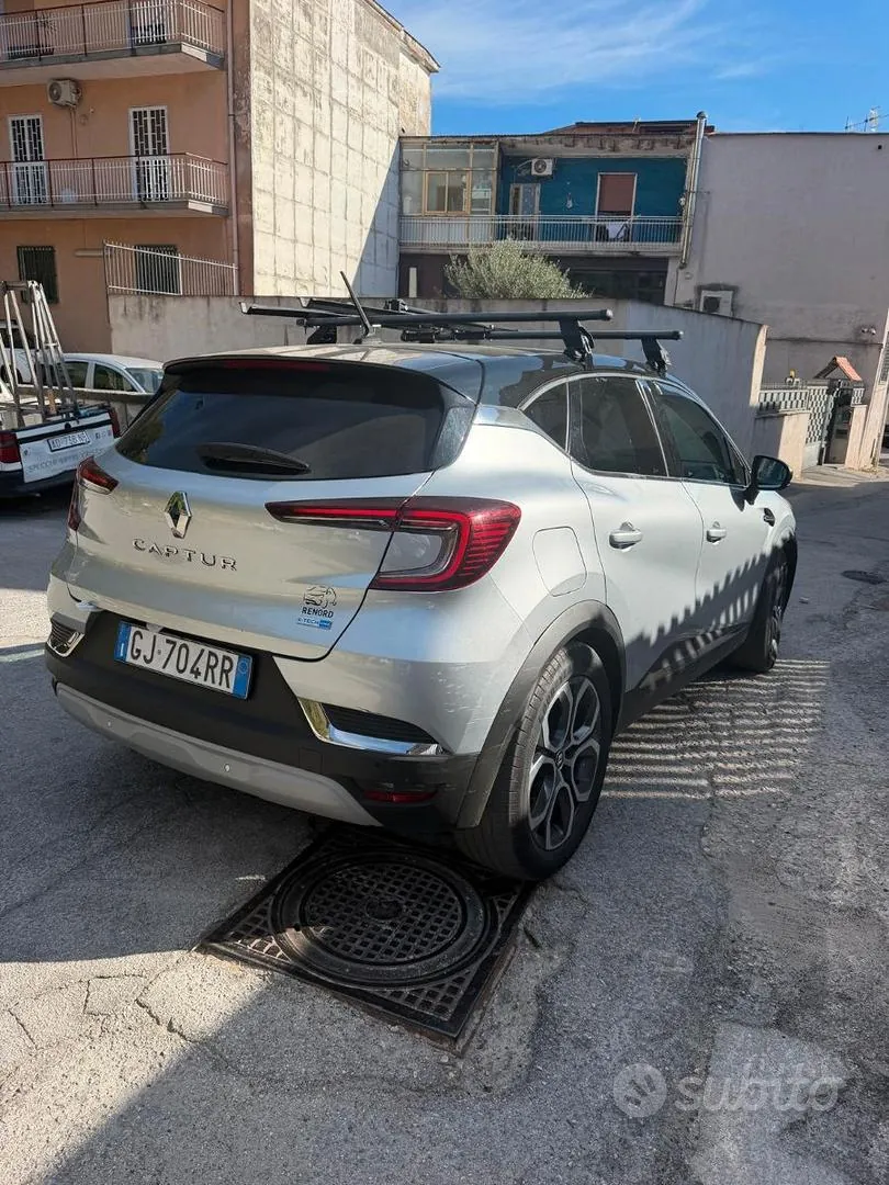 Renault Captur 2023 photo 2