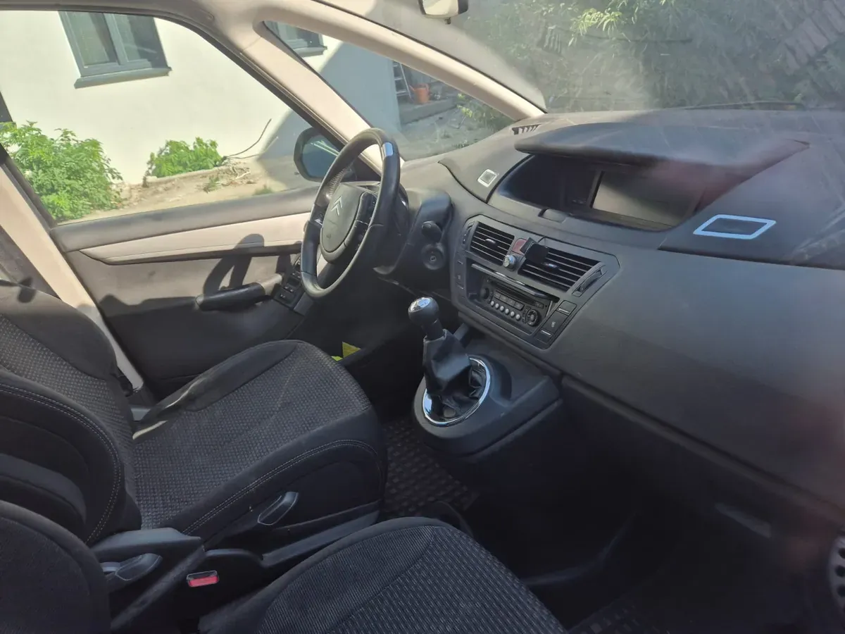 Citroen C4 Picasso 2009 photo 3