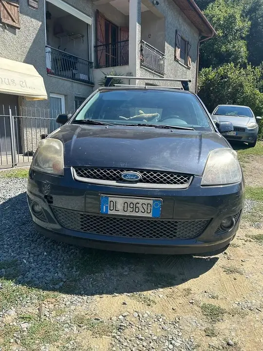 Ford Fiesta 2008 photo 2