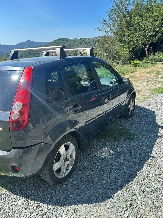 Ford Fiesta 2008 photo 4