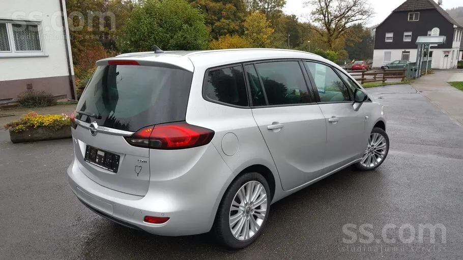 Opel Zafira 2012 photo 3