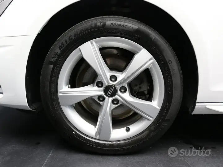 Audi A4 2023 photo 5