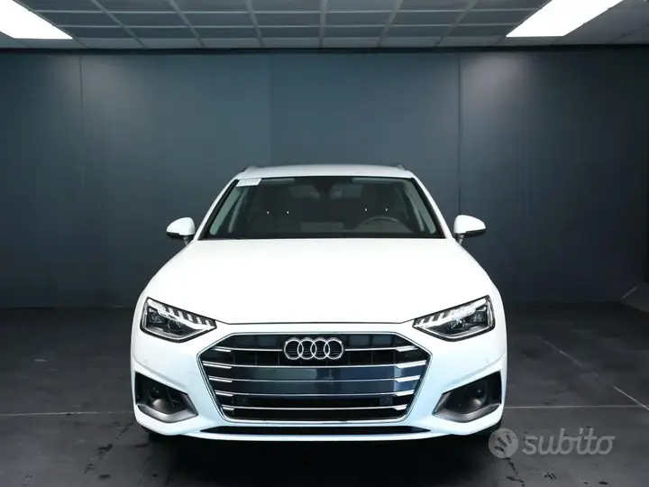 Audi A4 2023 photo 2