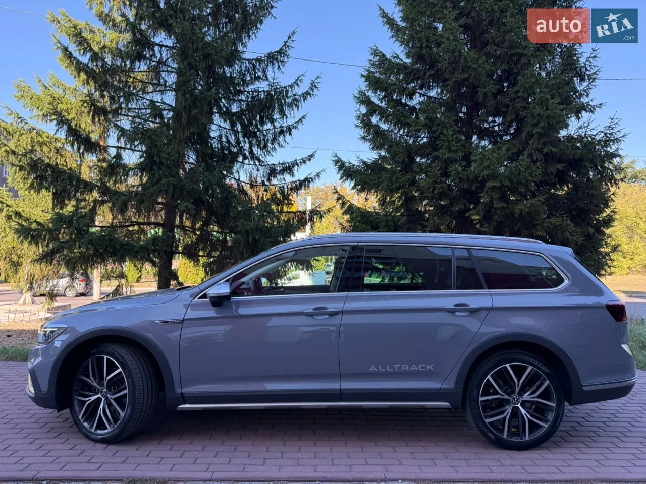 Volkswagen Passat Alltrack 2023 photo 3