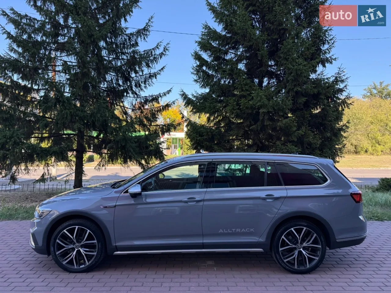 Volkswagen Passat Alltrack 2023 photo 2