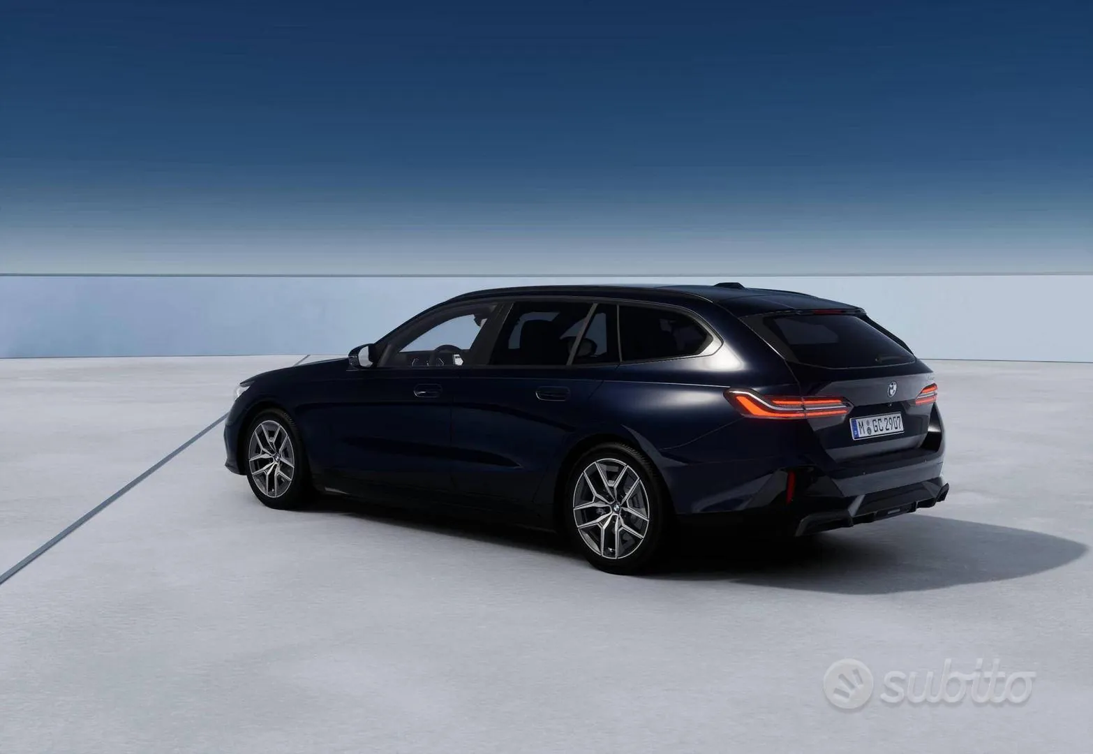 BMW 5 Series 2023 photo 2