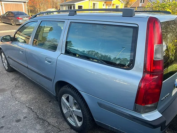 Volvo V70 2001 photo 2