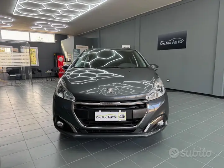 Peugeot 208 2017 photo 3