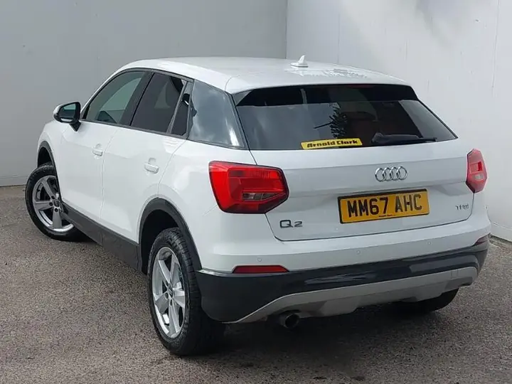 Audi Q2 2017 photo 2