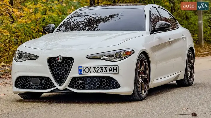 Alfa Romeo Giulia 2017 photo 3