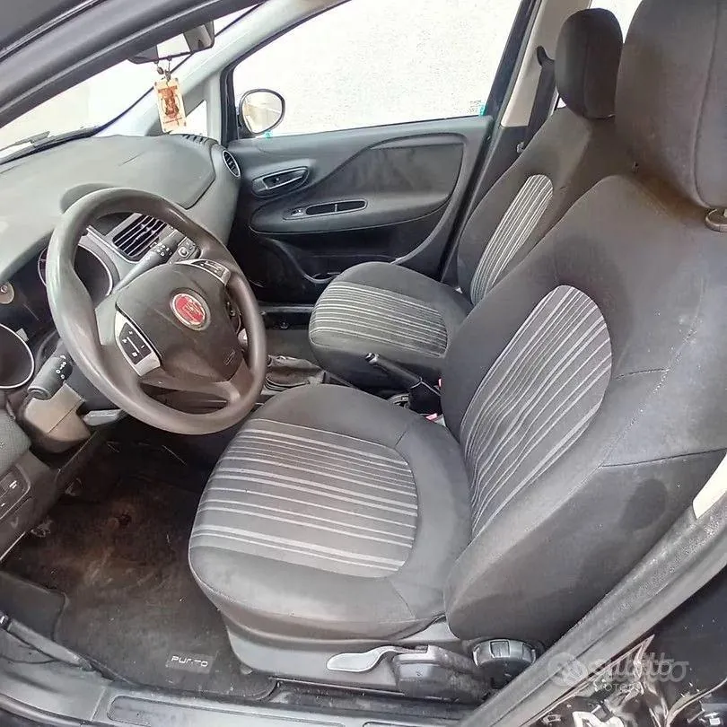 Fiat Punto 2012 photo 5