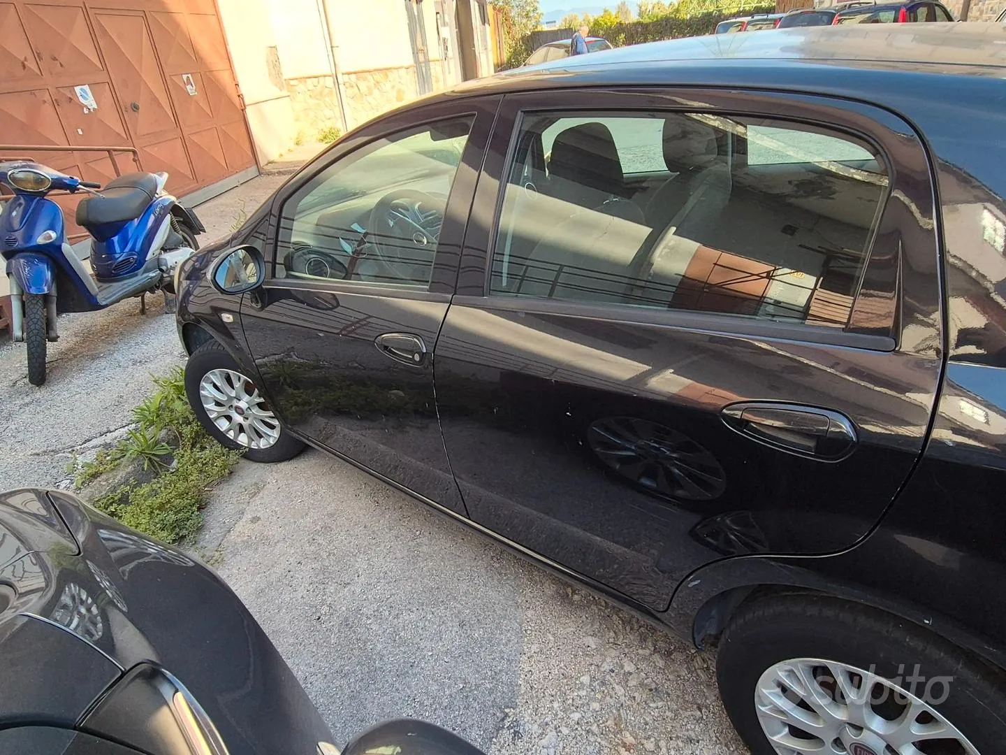 Fiat Punto 2012 photo 2