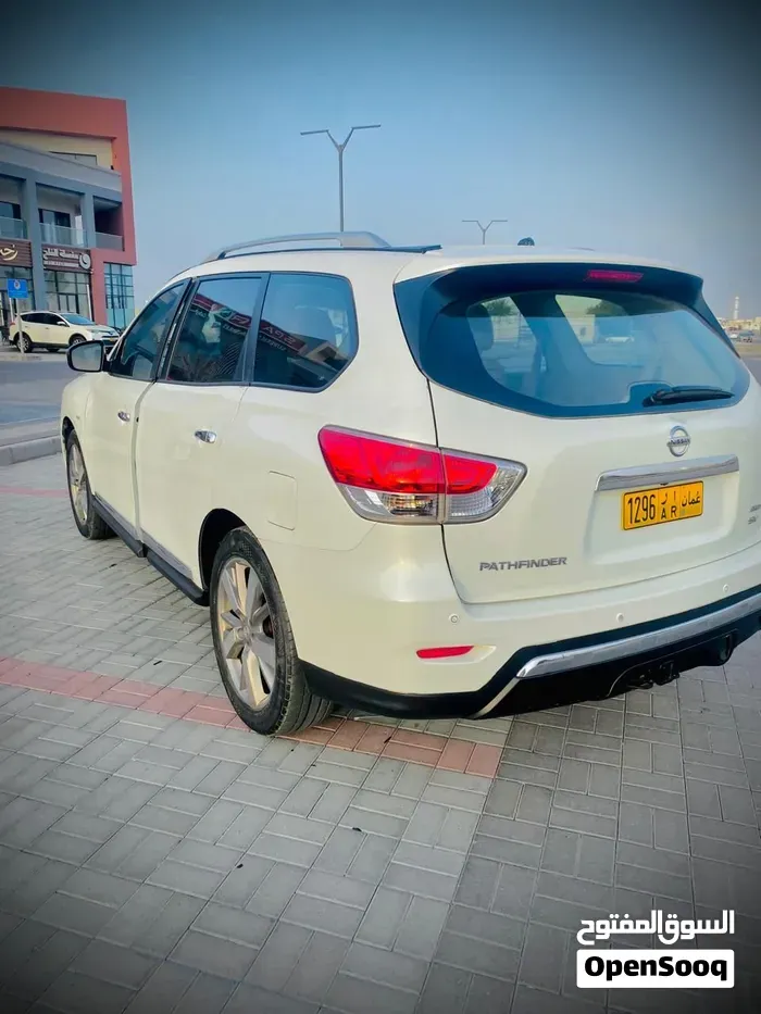 Nissan Pathfinder 2014 photo 3