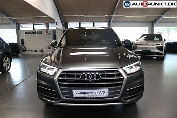 Audi Q5 2017 photo 2