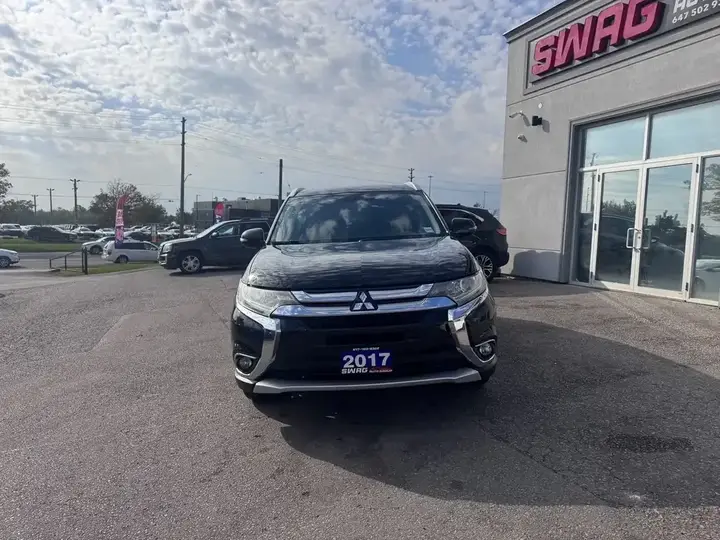 Mitsubishi Outlander 2017 photo 2