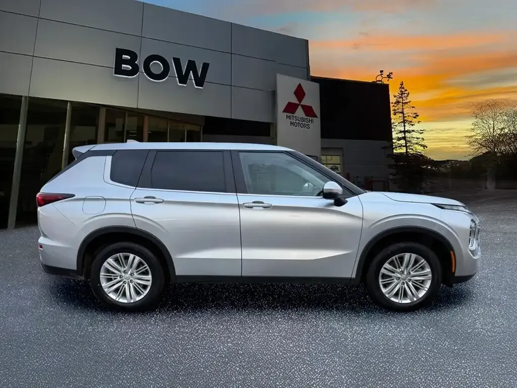 Mitsubishi Outlander 2026 photo 4
