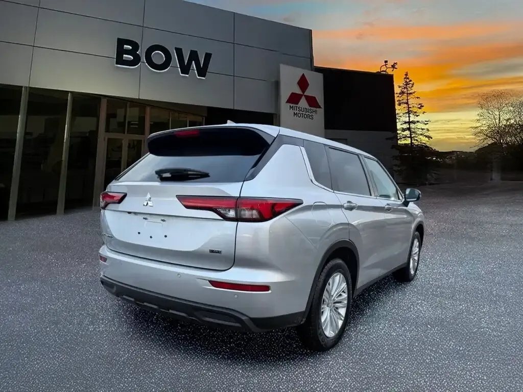 Mitsubishi Outlander 2026 photo 5