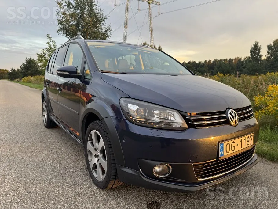 Volkswagen Cross Touran