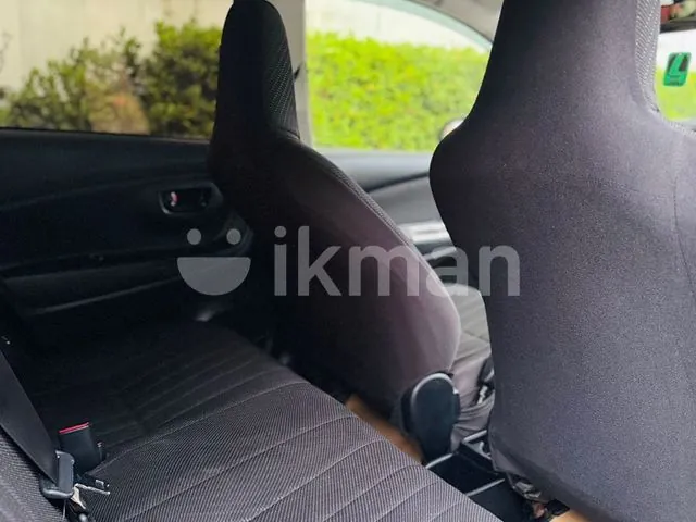 Toyota Vitz 2015 photo 4