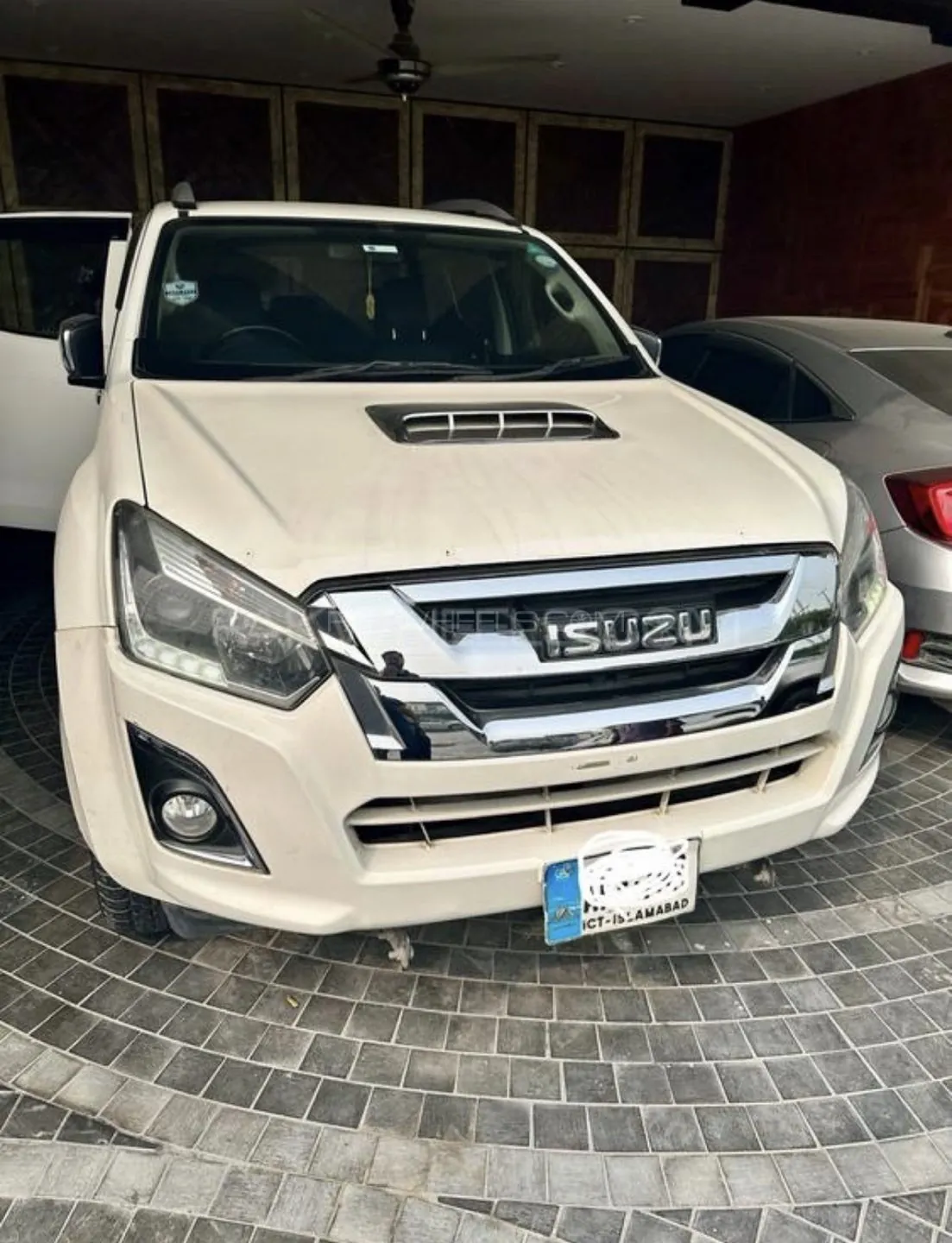 Isuzu D-Max
