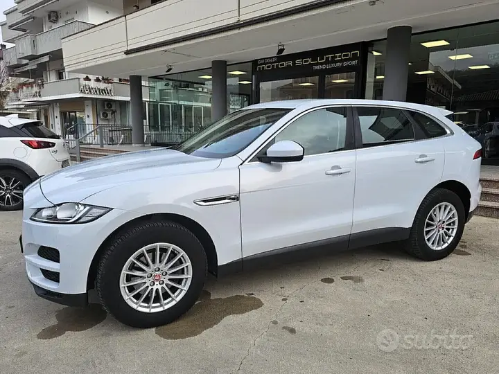 Jaguar F-Pace 2019 photo 3