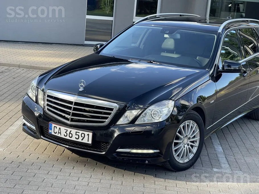 Mercedes-Benz E300 2012 photo 5