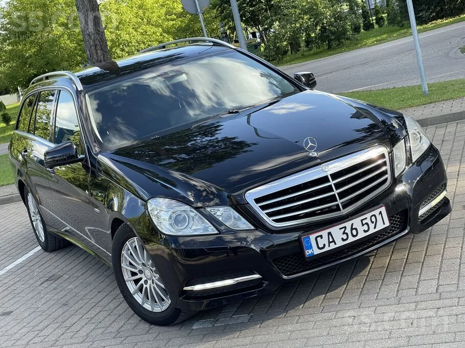 Mercedes-Benz E300 2012 photo 3