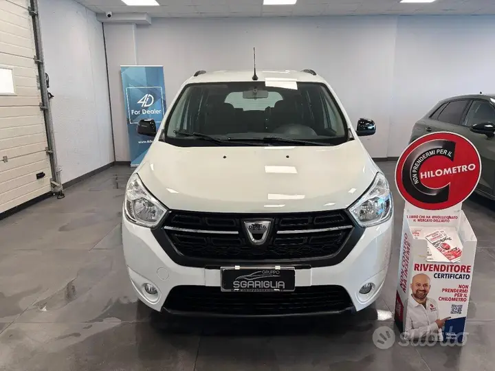 Dacia Lodgy 2022 photo 2