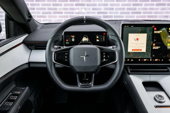 Polestar 4 2025 photo 3