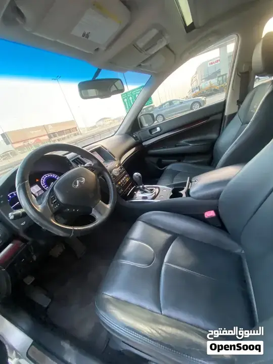 Infiniti G25 2013 photo 3