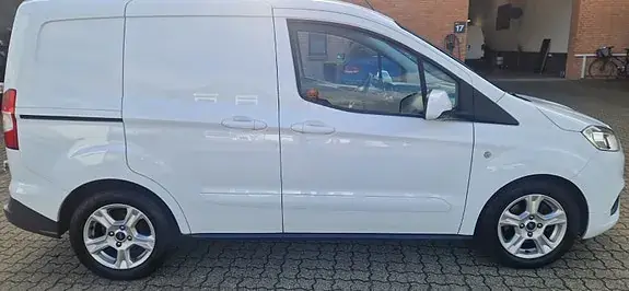 Ford Transit Courier 2021 photo 5