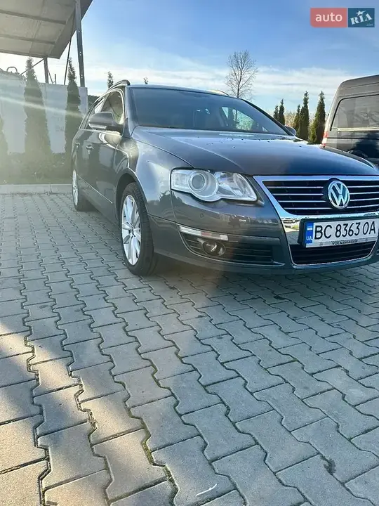 Volkswagen Passat 2010 photo 2