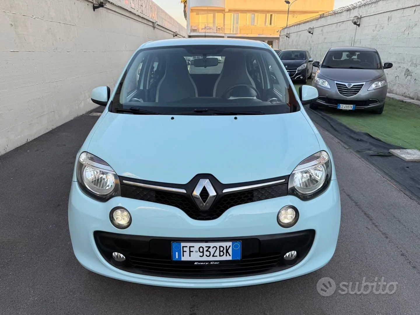 Renault Twingo 2016 photo 2