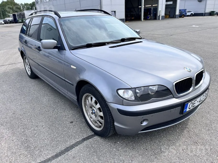 BMW 318 2003 photo 2