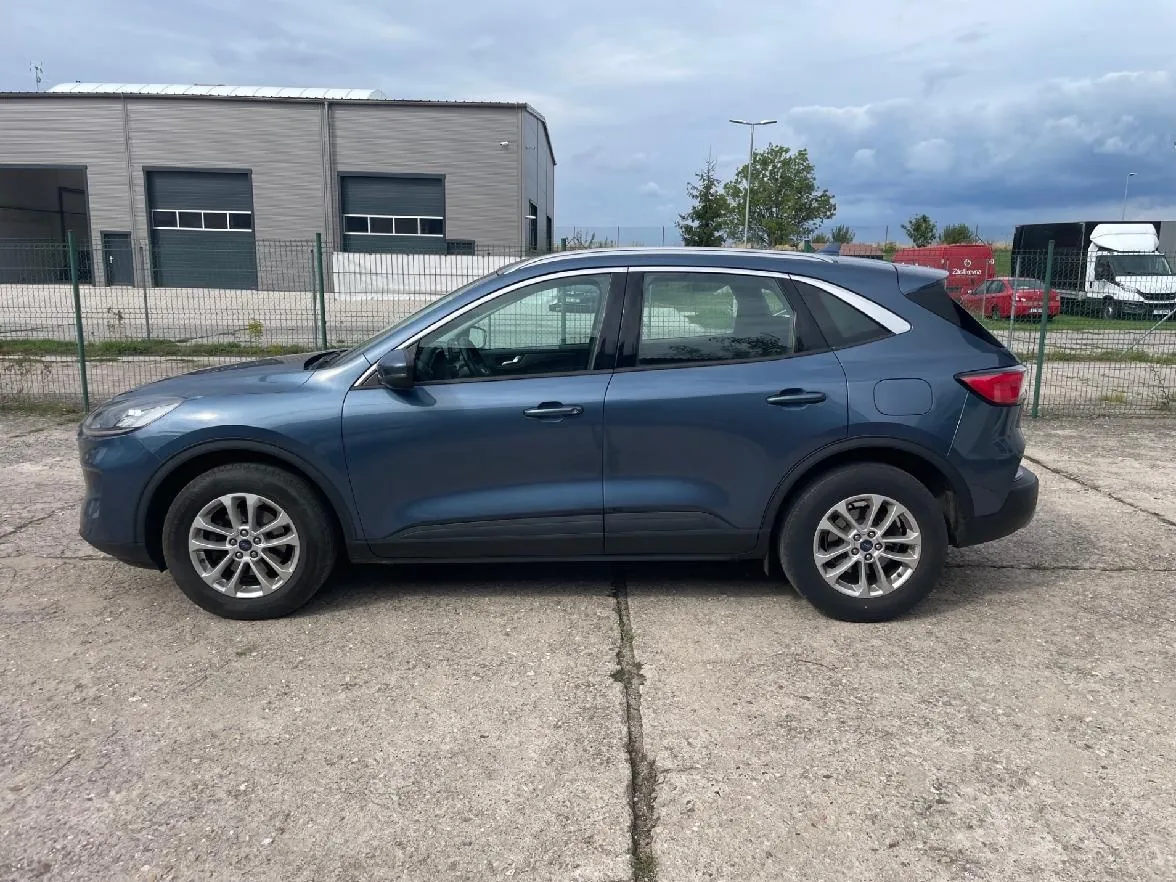 Ford Kuga 2022 photo 2