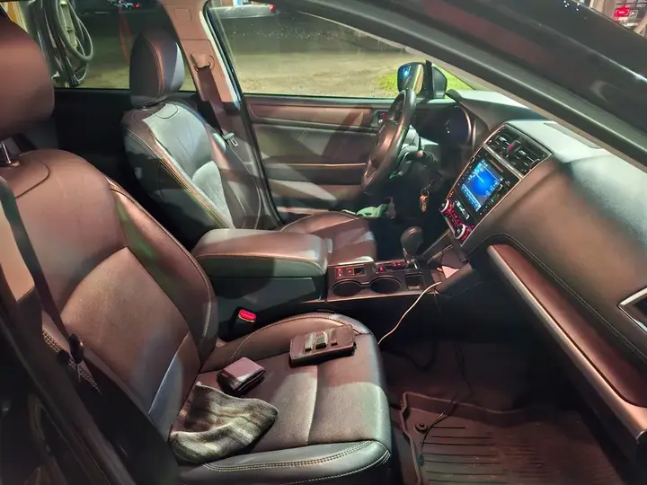 Subaru Outback 2018 photo 2