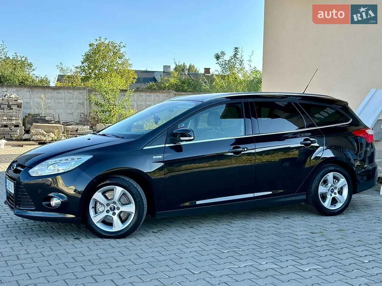 Ford Focus 2014 photo 3