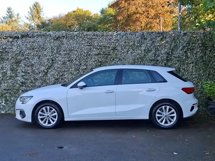 Audi A3 2023 photo 4