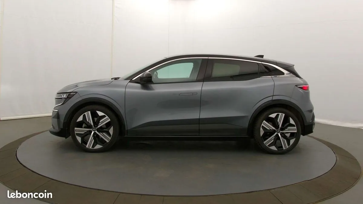 Renault Megane 2023 photo 4