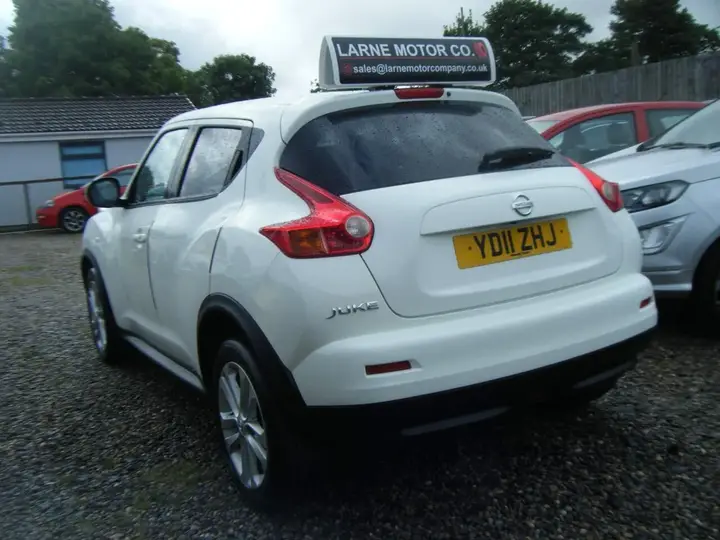 Nissan Juke 2011 photo 2