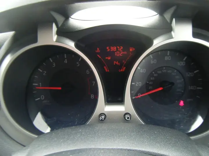 Nissan Juke 2011 photo 5