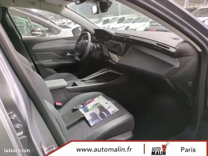 Peugeot 308 2024 photo 2