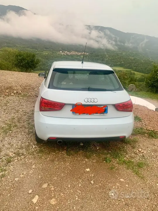 Audi A1 2011 photo 2