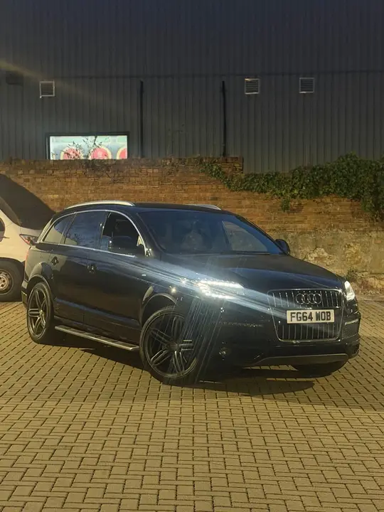 Audi Q7 2014 photo 2